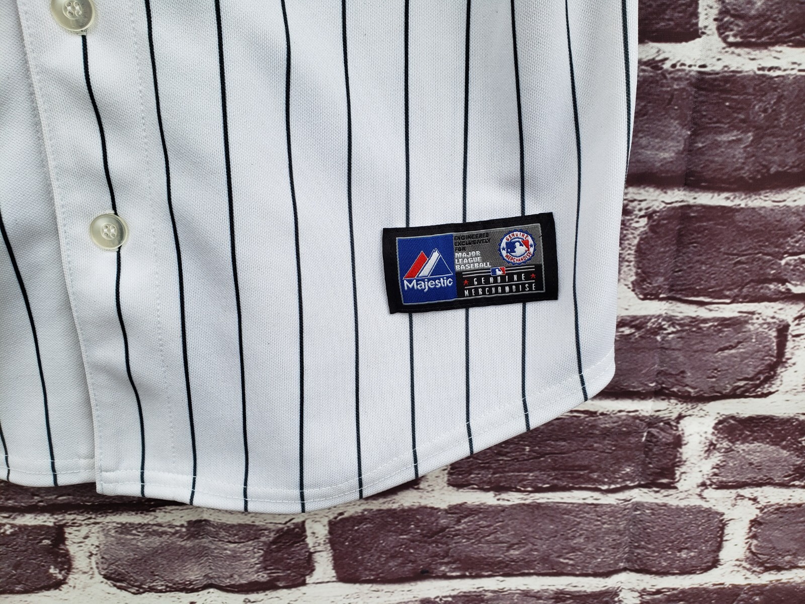 🔥 Chicago White Sox Majestic Pin Striped White Jersey Boys Large L Button Down