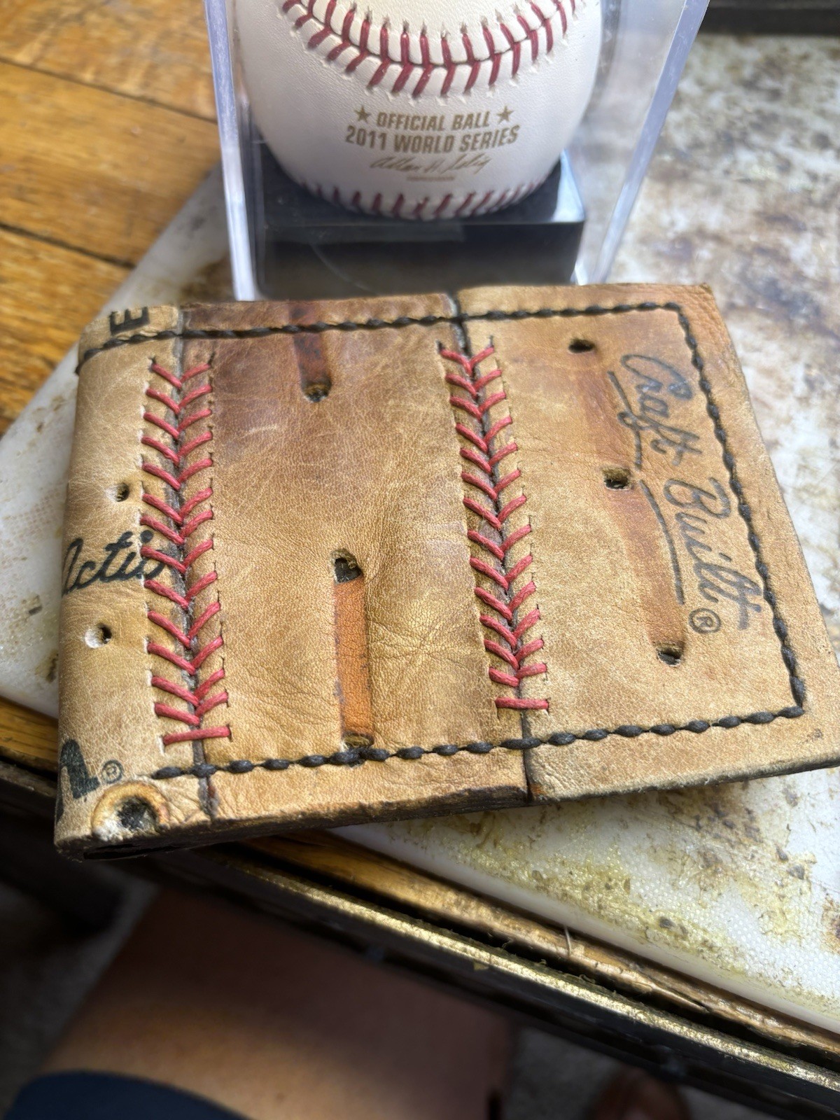 Wilson Baseball Glove Wallet