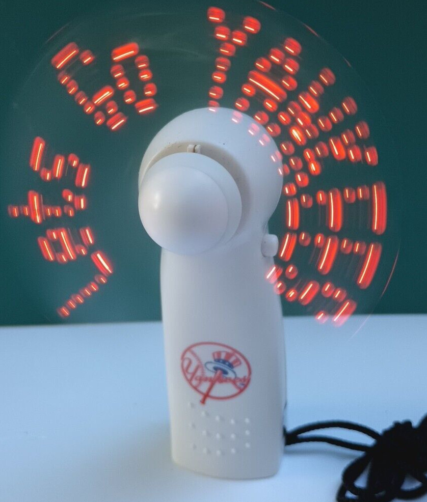 New York Yankees MLB Light Up Message Fan Personal Battery Powered Nomostang