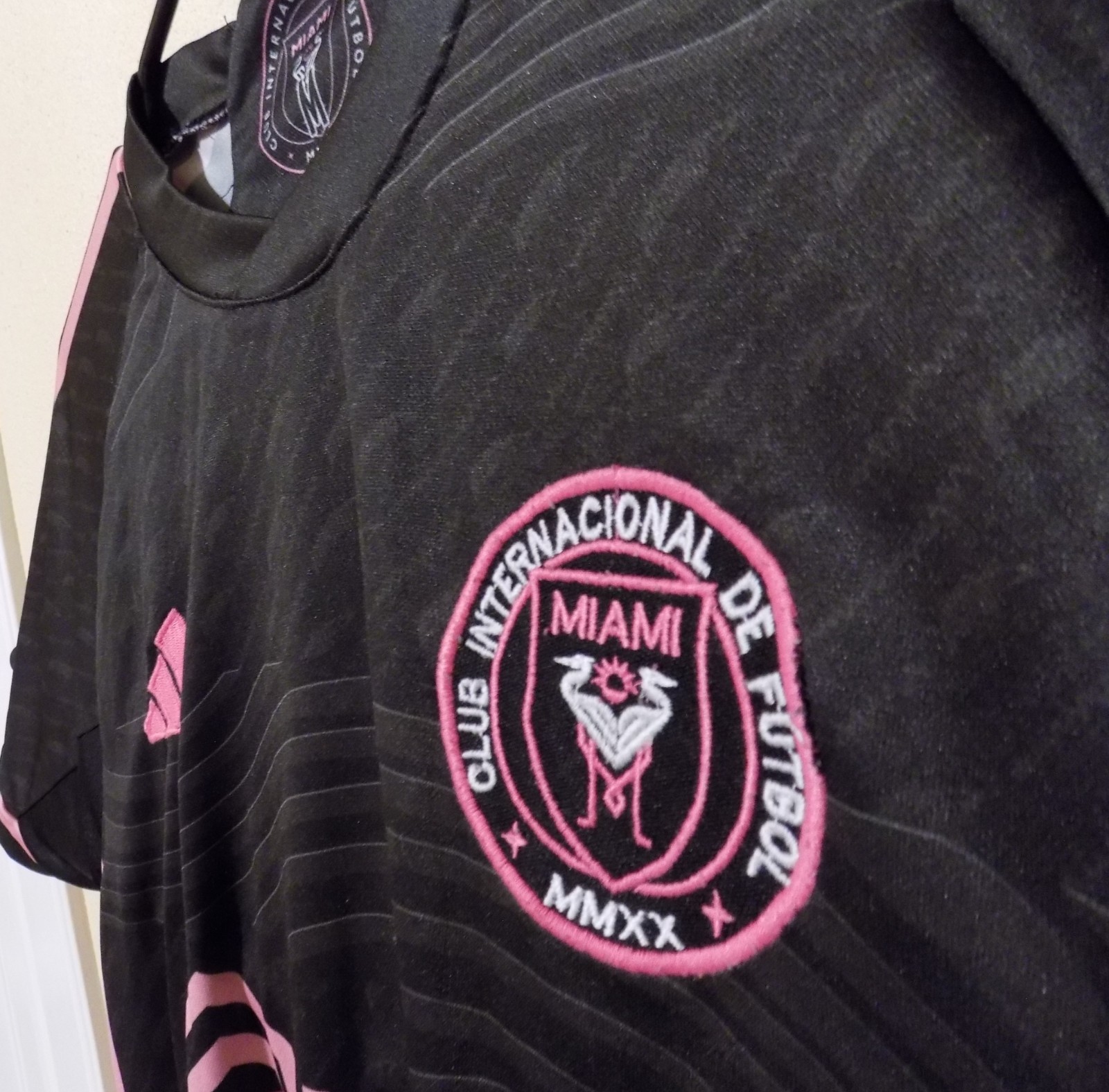 Messi Inter Miami CF Soccer Jersey (Small/Medium Adult) Stitched patch/good