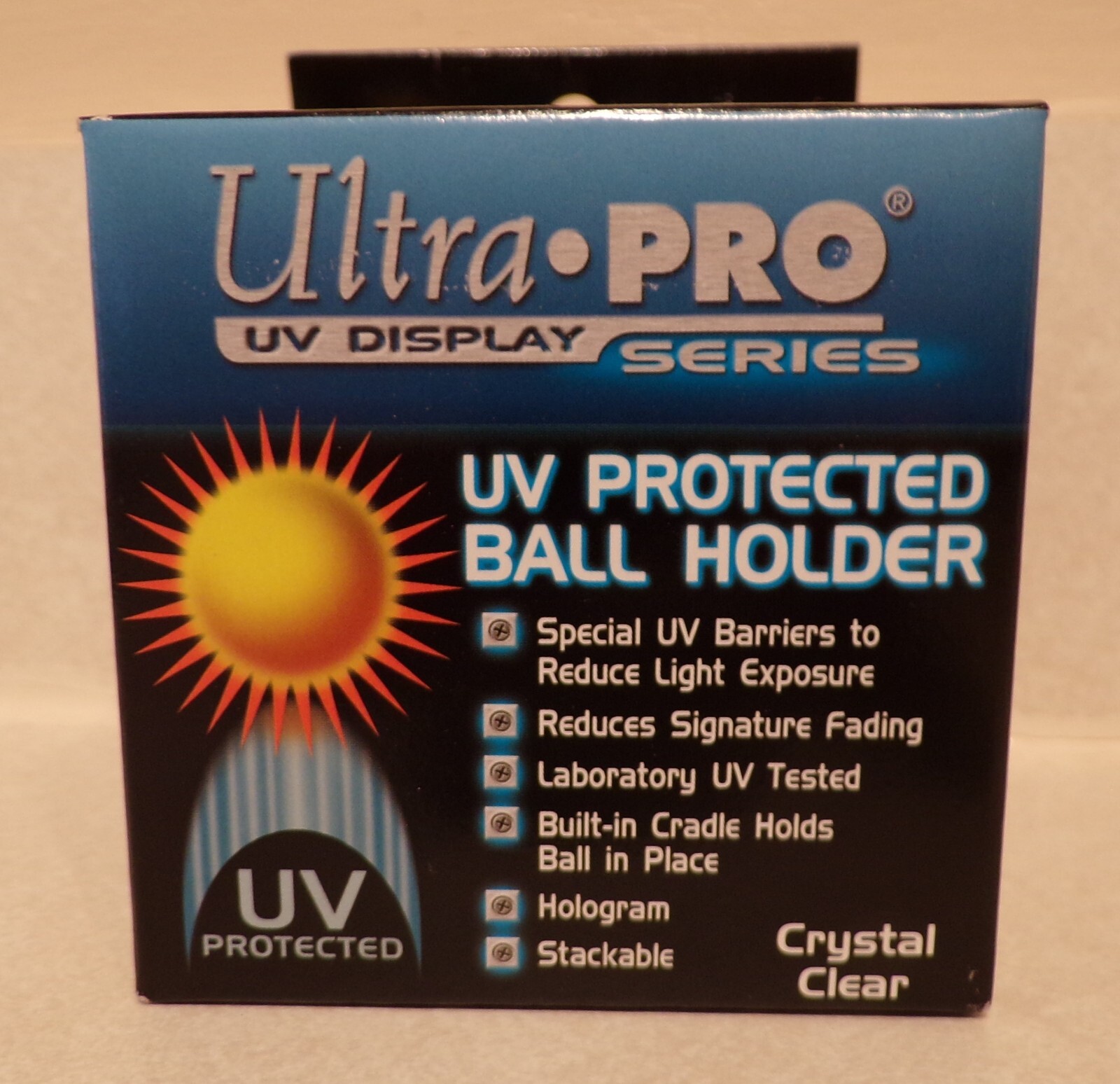 ULTRA PRO Baseball Holder Cube UV Protected with Rawlings Yankees Ball – NEW