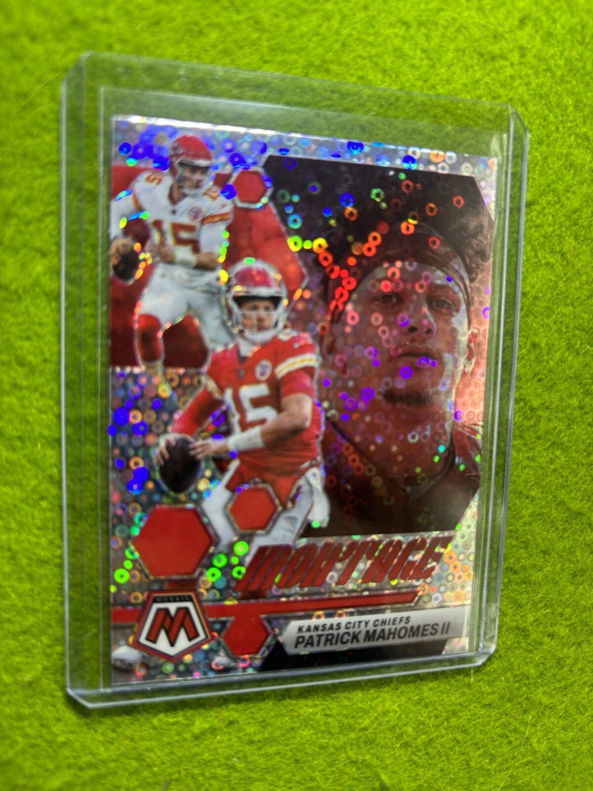 Patrick Mahomes SILVER PRIZM MOSAIC NO HUDDLE DISCO CARD 2023 Mosaic CHIEFS SP