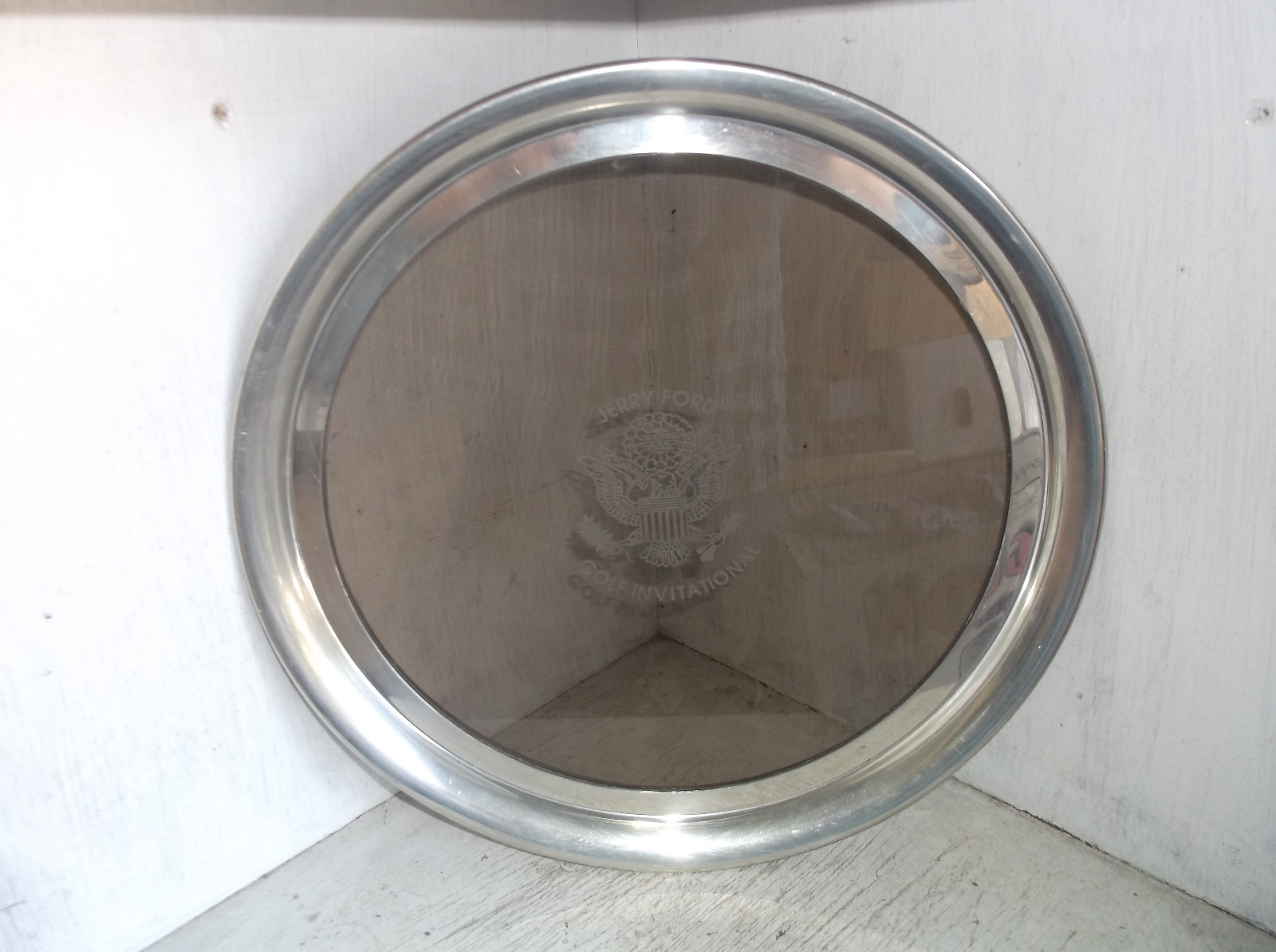 Jerry Ford Invitational Golf Tournament Round Plate Platter Pewter Trim 11 1/2″