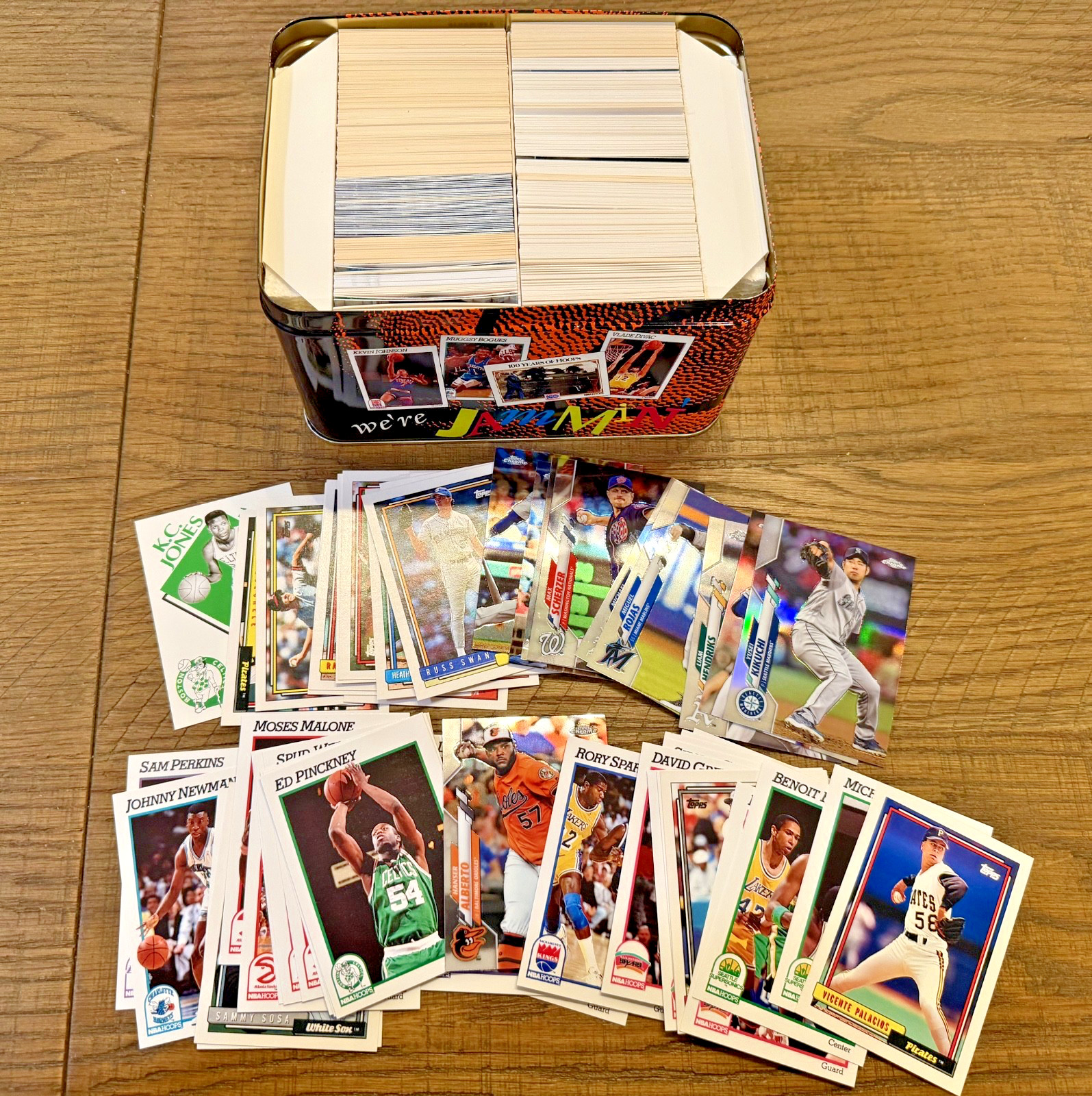 800+ Sports Card Lot Baseball Basketball Football Vintage Stars RCs Inserts