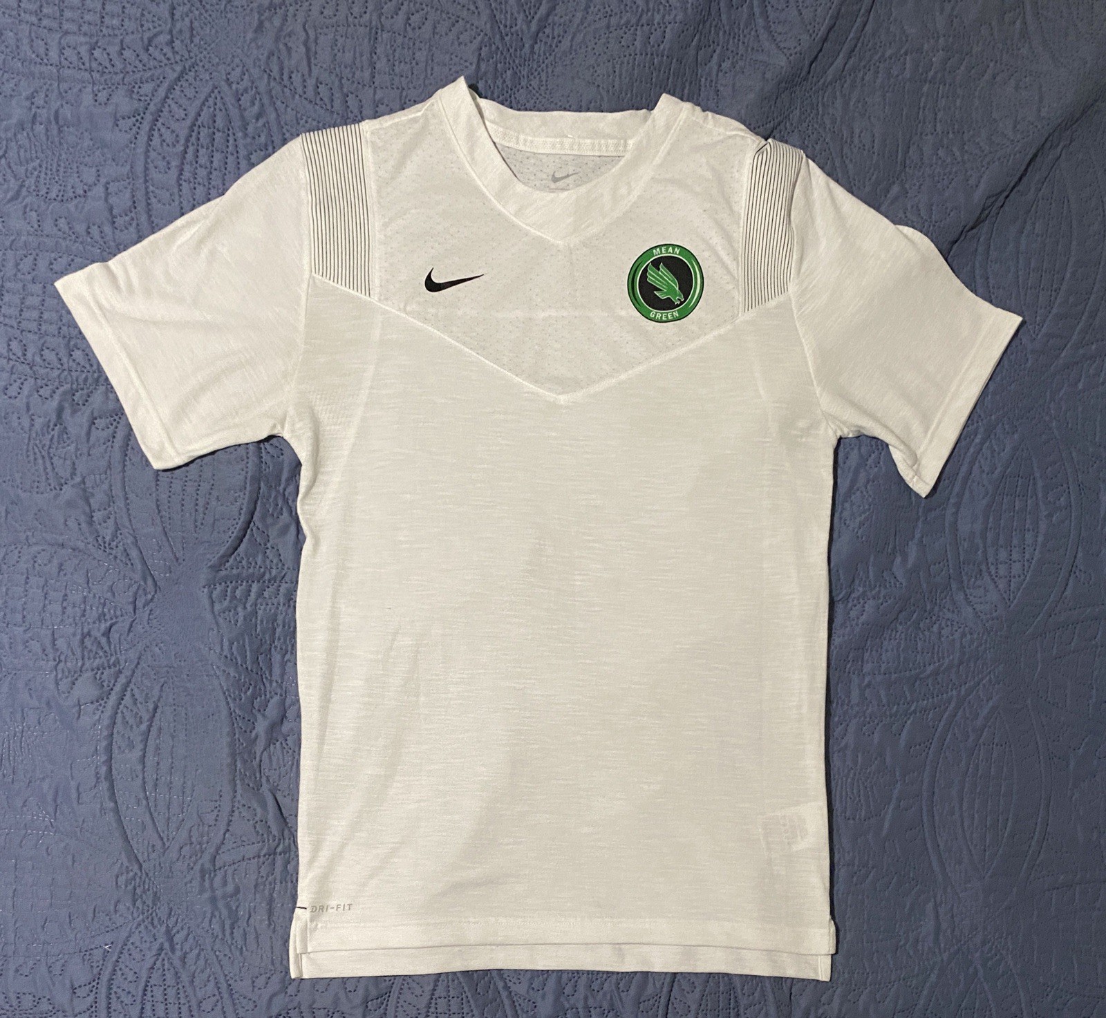 Nike Dri Fit University of North Texas Mean Green White Athletic Shirt Size L