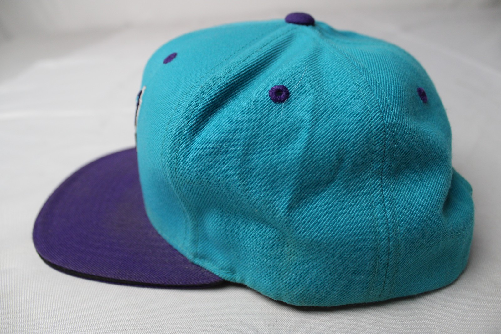 Charlotte Hornets Unisex Adult’s Mitchell & Ness Snapback WR4 Multi One Size