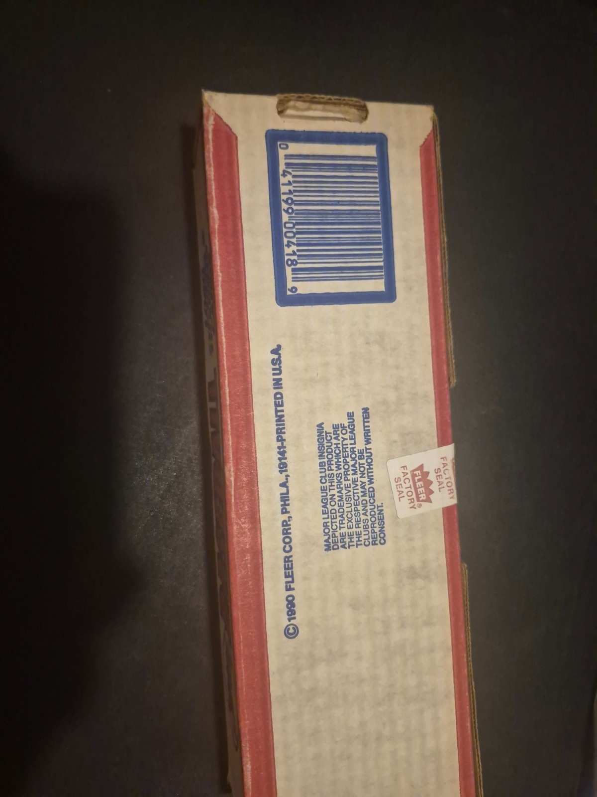 FLEER BASEBALL CARDS & LOGO STICKERS 1990-mint COMPLETE BOX 500 PCS