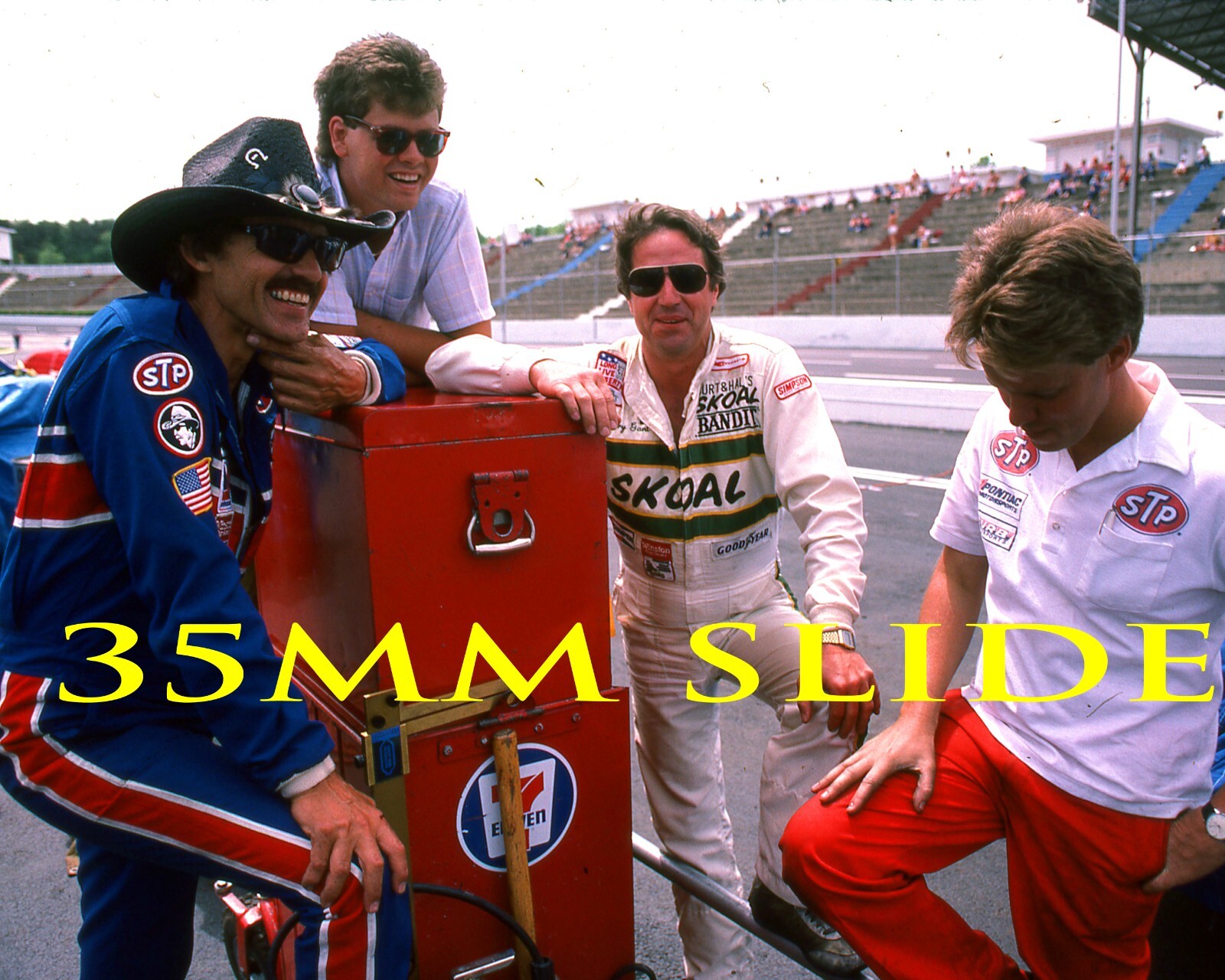 35MM SLIDE – RICHARD PETTY & HARRY GANT AT MARTINSVILLE NASCAR #54KT