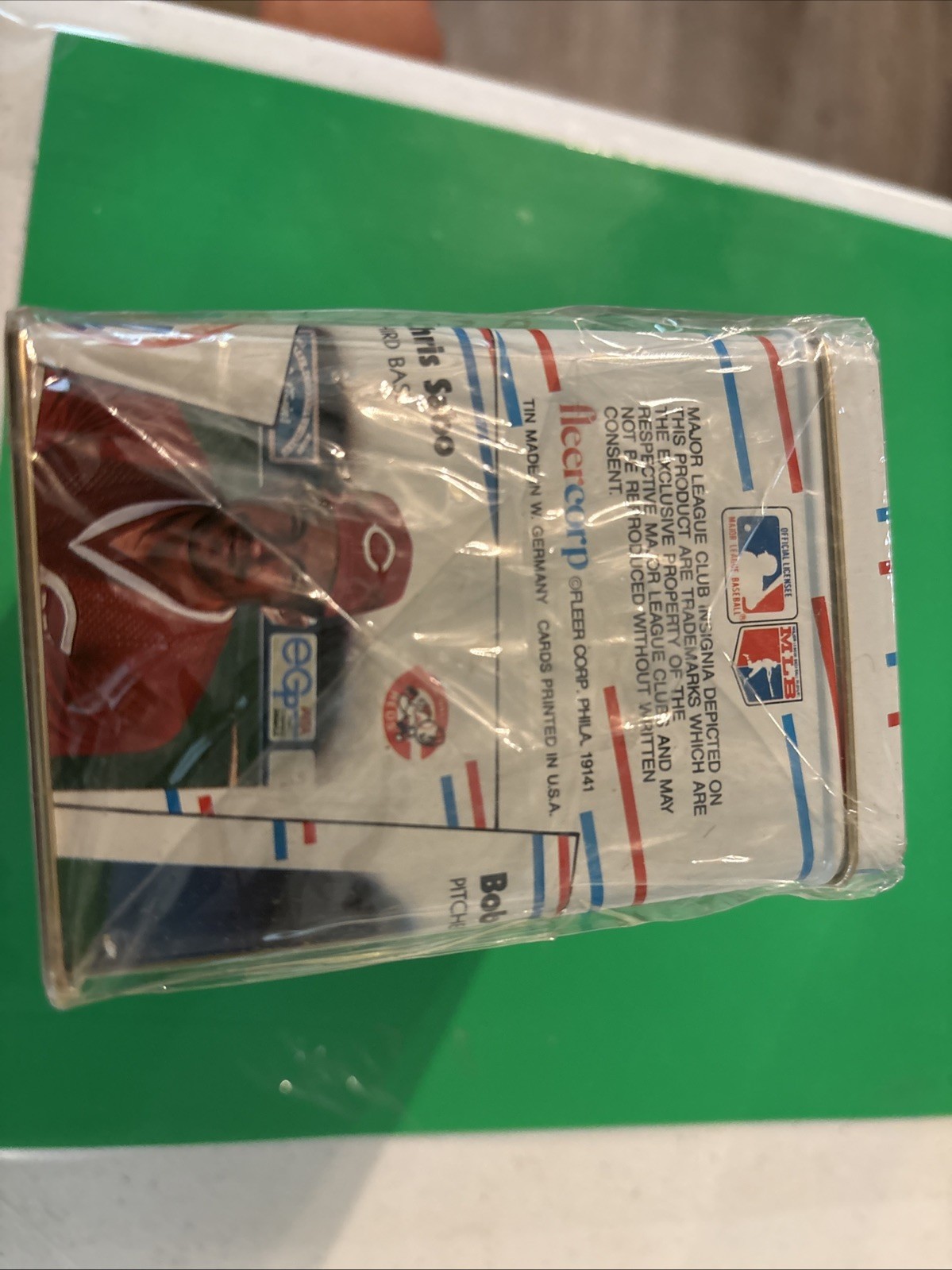 1988 FLEER UPDATE SET – SEALED – 132 GLOSSY CARDS & 22 STICKERS