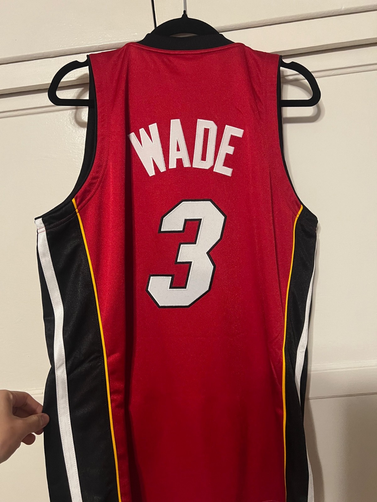 Dwyane Wade Authentic Finals Jersey L mitchell and ness Retail $300
