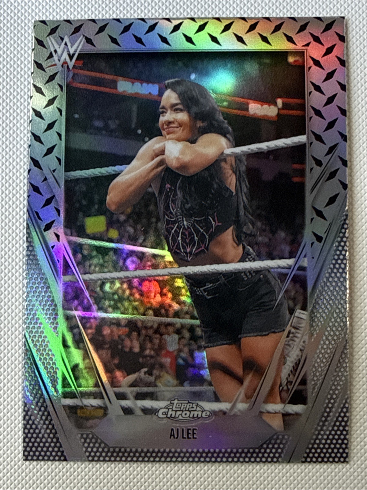 DIAMOND PLATE REFRACTOR 2026 Topps Chrome WWE Cards You Pick/Choose! READ*