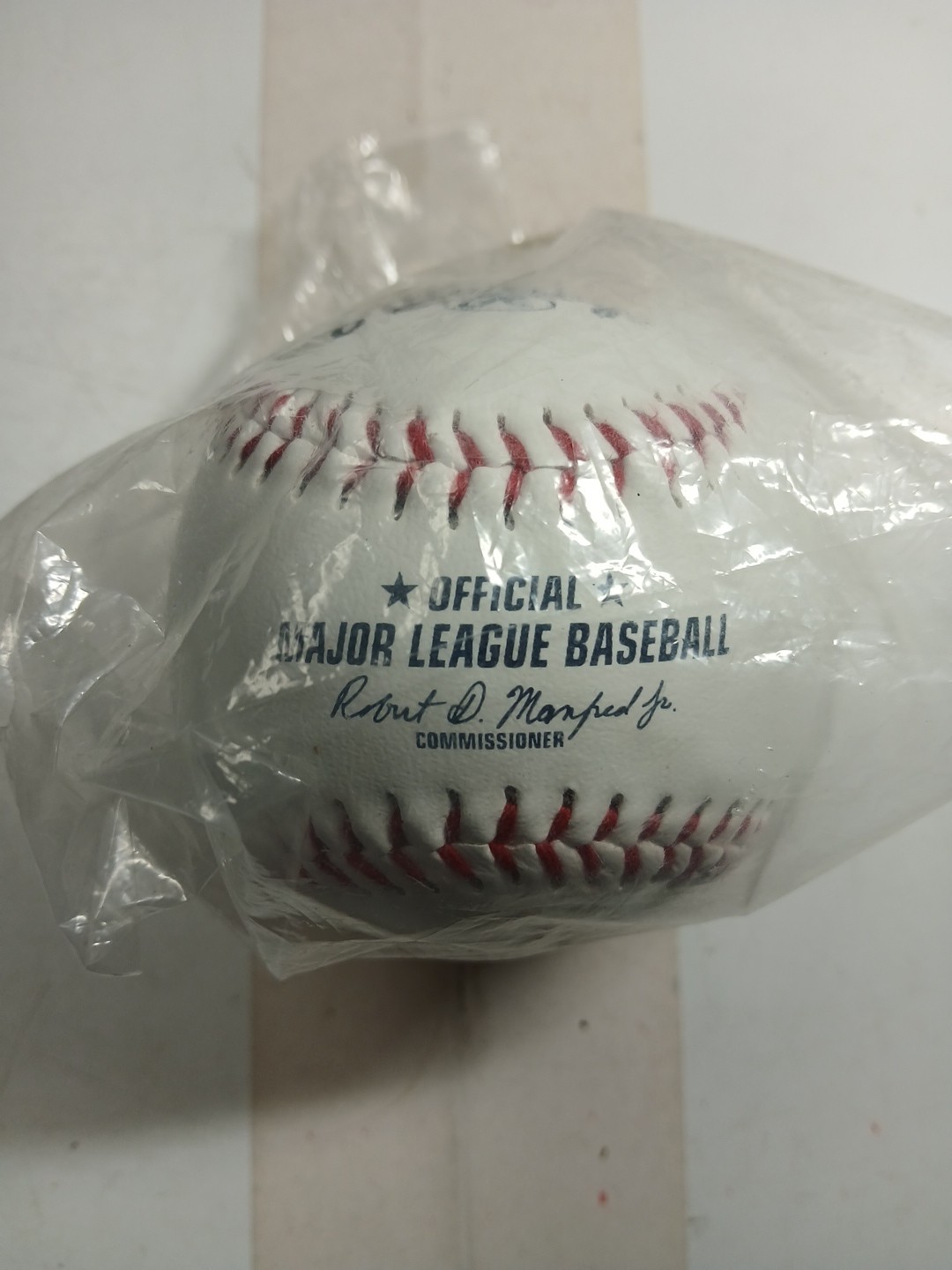 Rawlings MLB New York Yankees Team Logo Baseball, White Fast Shipping
