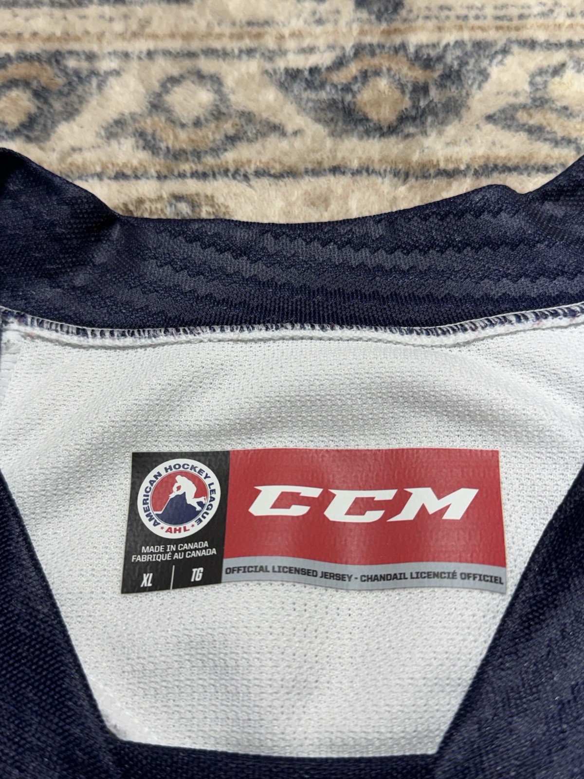 CCM Official Milwaukee Admirals Hockey Jersey AHL White/Navy/Light Blue Size XL