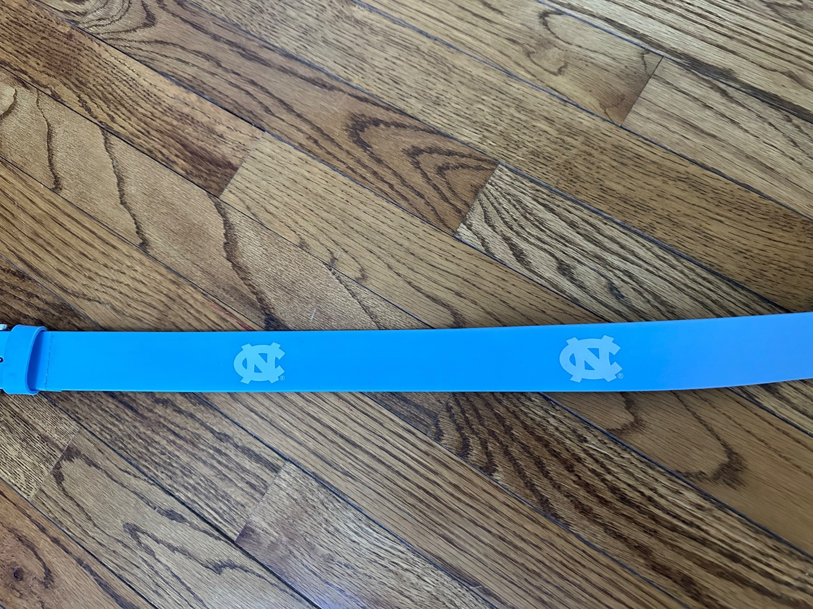 Men’s North Carolina Tar Heels Blue Silicone Belt Size 38