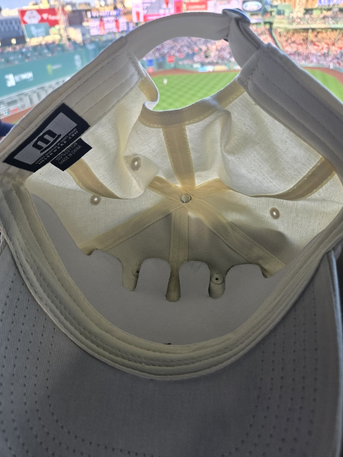 LIMITED EDITION Boston Red Sox Dunkin Custom Iced Coffee Hat Exclusive Fenway