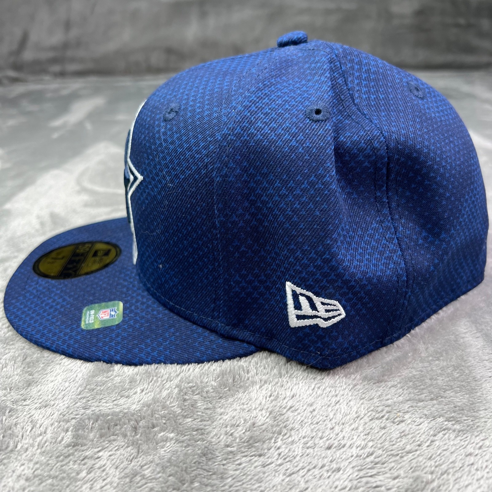 New Era Dallas Cowboys NFL Sideline Navy Blue Star Logo 59Fifty Fitted Hat 7 3/8