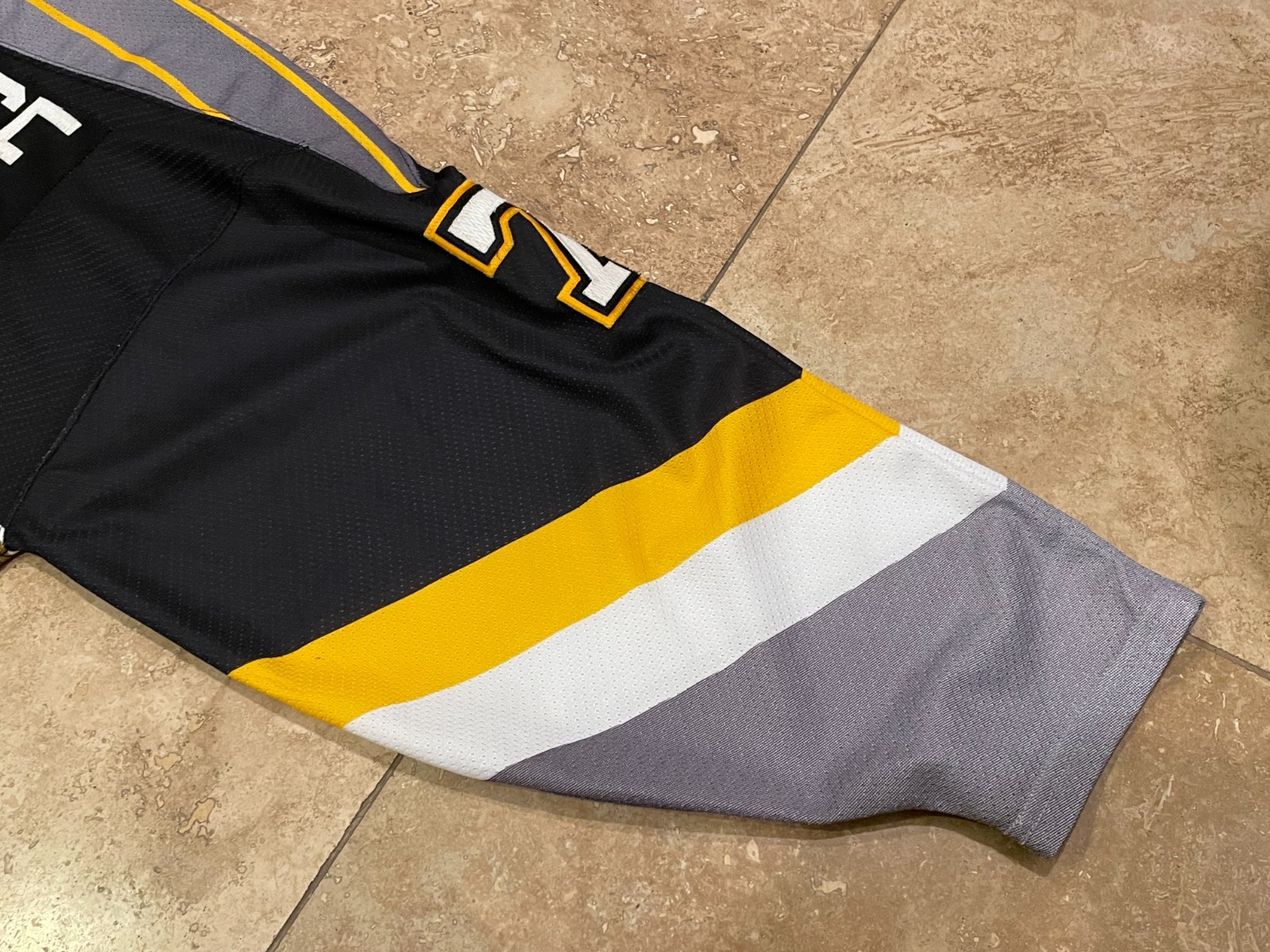 CCM Pittsburgh Penguins Robo Pen Gradient ANDREW FERENCE #7 Jersey Size XL NHL