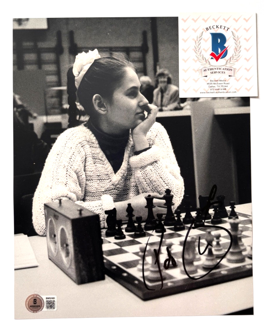 JUDIT POLGAR SIGNED CHESS 8X10 PHOTO FEMALE GRANDMASTER HUNGARY CHAMPION BAS A