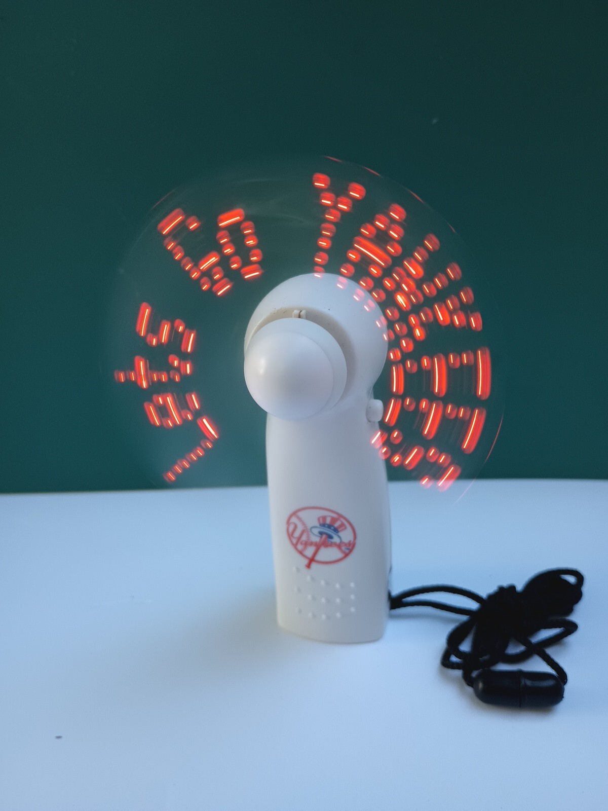 New York Yankees MLB Light Up Message Fan Personal Battery Powered Nomostang