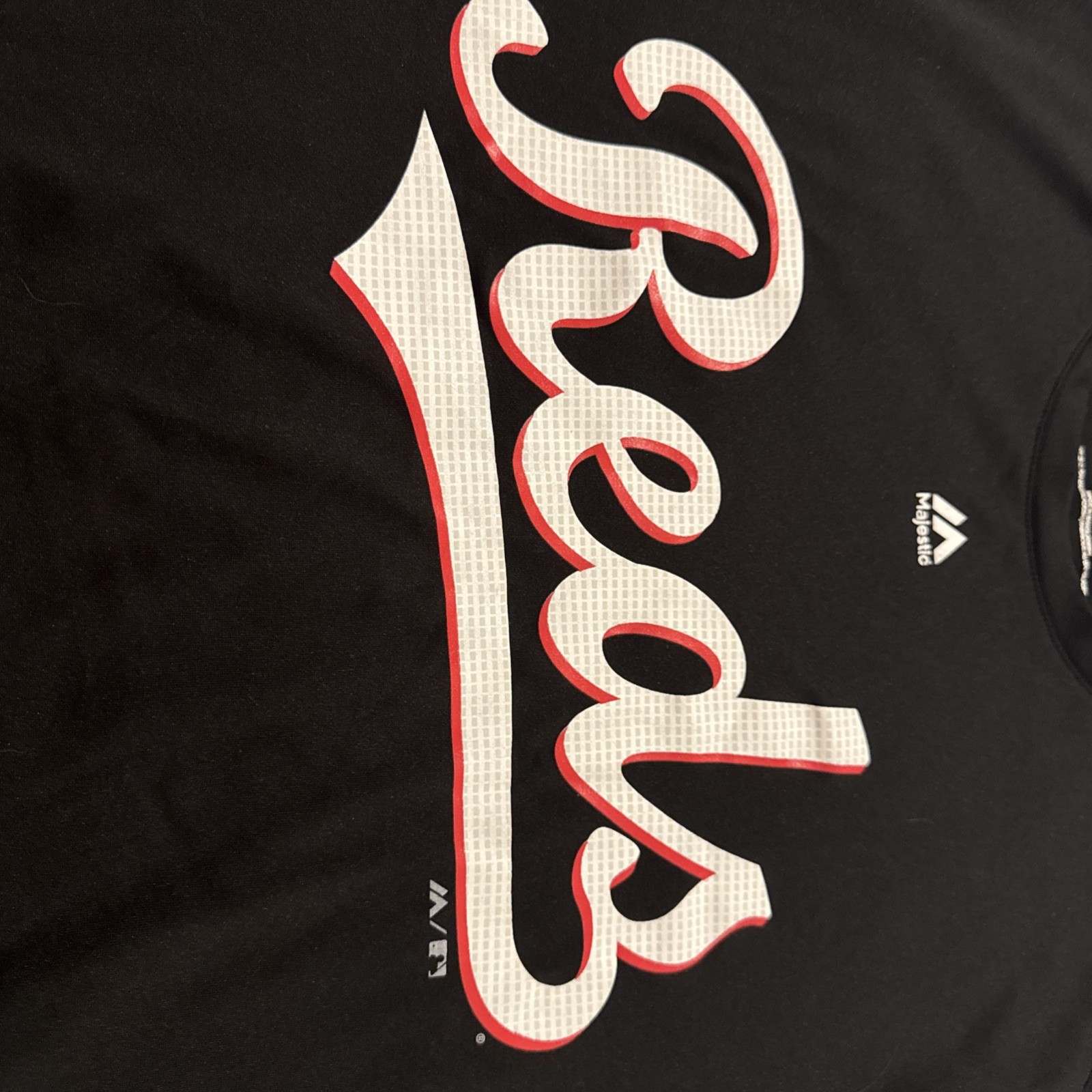 Cincinnati Reds Men’s Medium Cool T-Shirt ￼ Majestic T Black White And Red