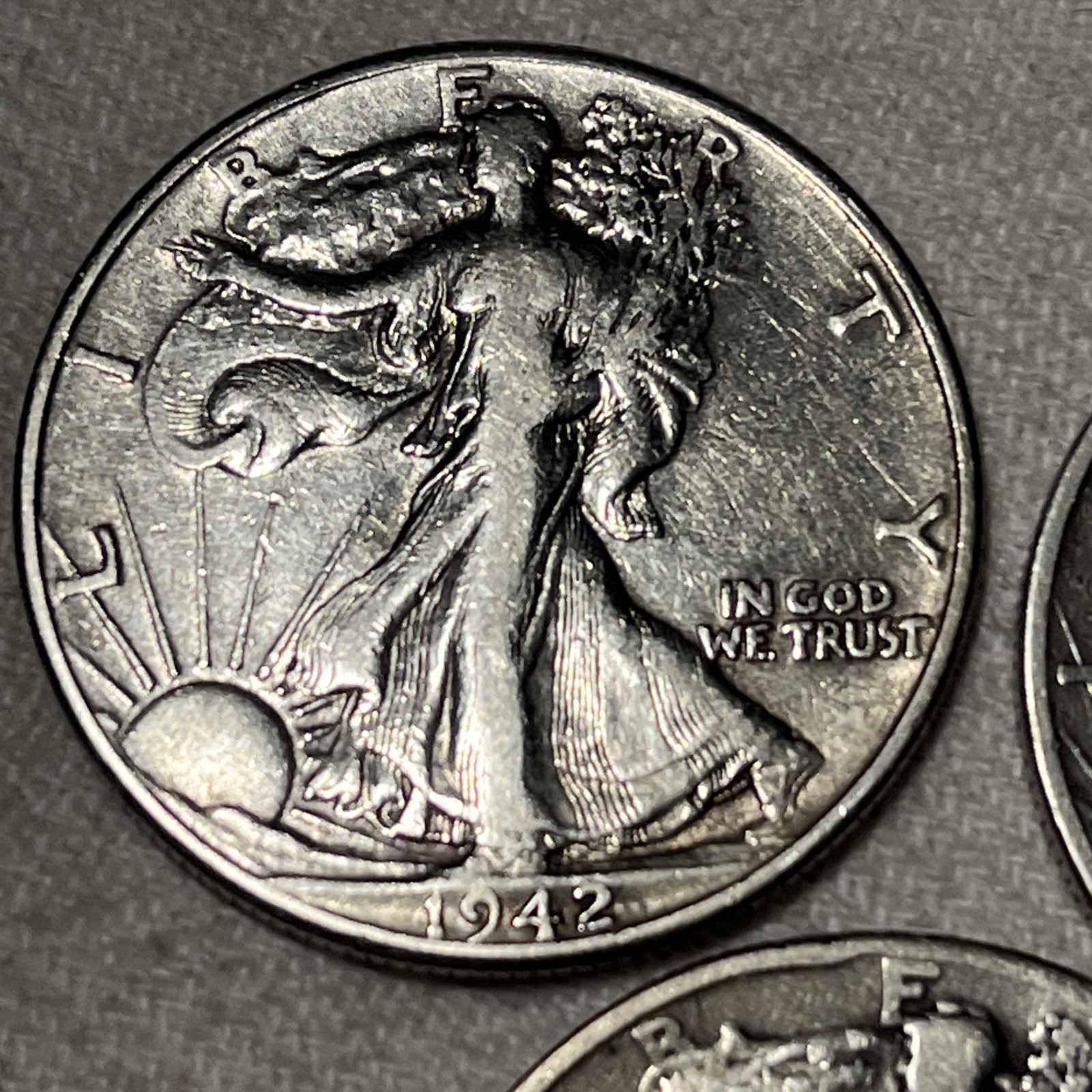 Lot of 3 Walking Liberty Siver Half Dolars. 1942, 1944D, 1947D. 90% Siver.💥