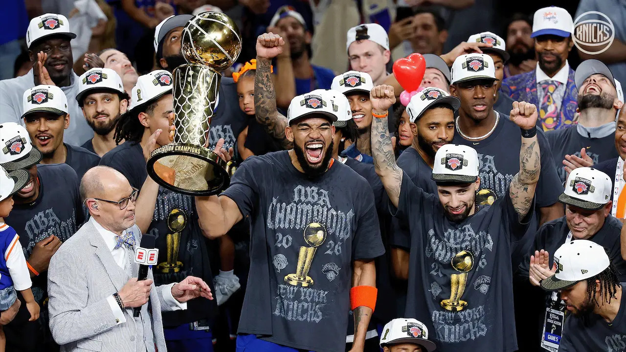 New York Knicks Nike 2026 NBA Finals Champions Authentic Locker Room T-Shirt XL