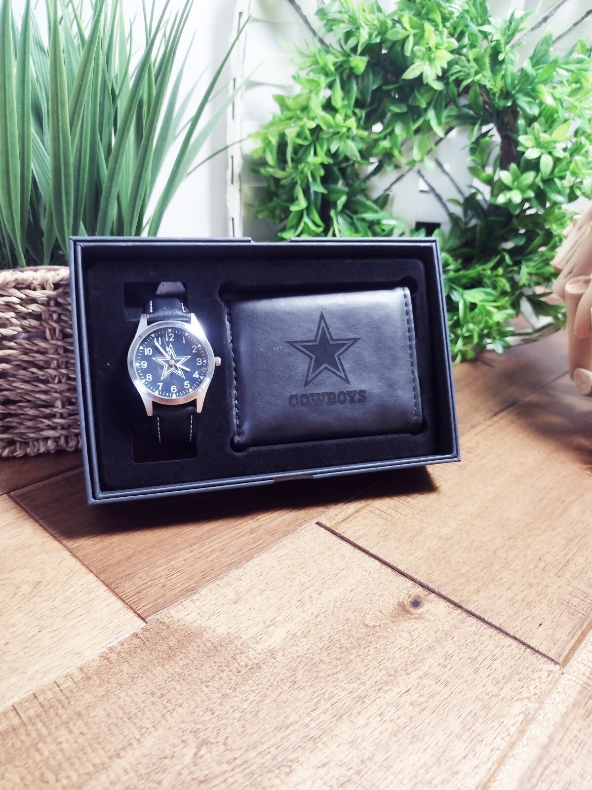 Dallas Cowboys – NFL – Black Watch & Wallet Gift Set – Free Shipping