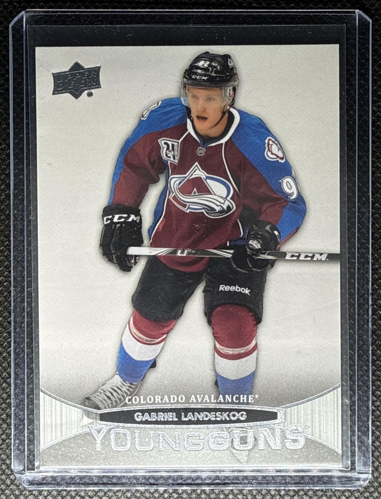 2011-12 Upper Deck Gabriel Landeskog #208 Young Guns RC Avalanche