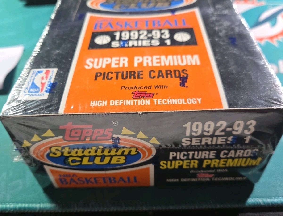 1992 Topps Stadium Club Series 1 Basketball Factory Sealed (1) Wax Pack TSC620