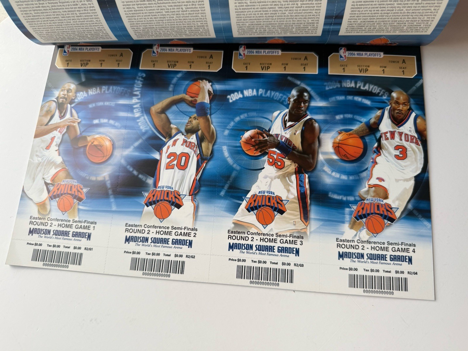 New York Knicks 2004 Playoff Tickets Booklet. EX.