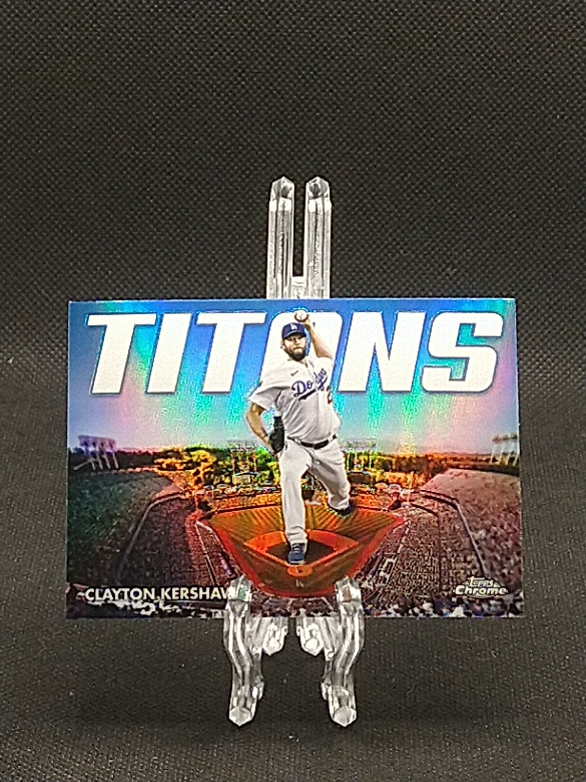 2023 Topps Chrome CLAYTON KERSHAW Los Angeles Dodgers TITANS Refractor Insert