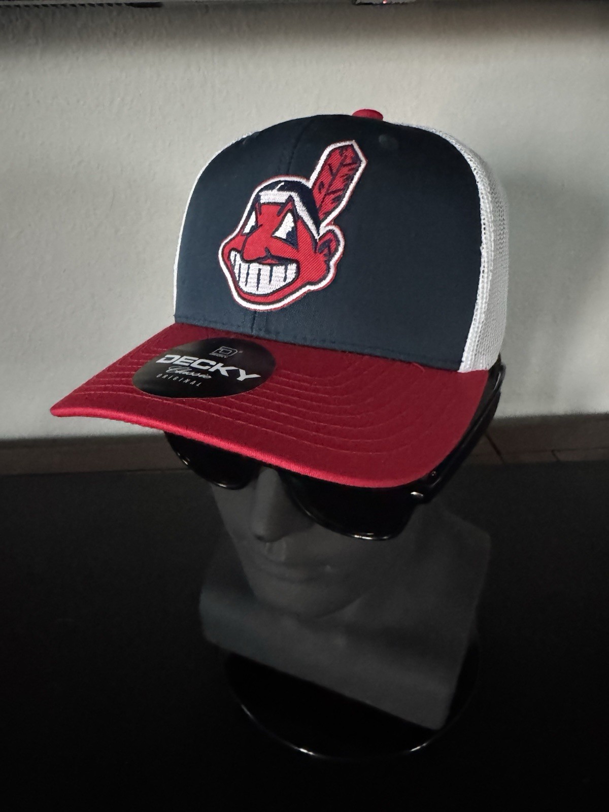 RETRO THROWBACK CHIEF WAHOO LOGO INDIANS BLUE RED WHITE MESH SNAPBACK HAT NEW