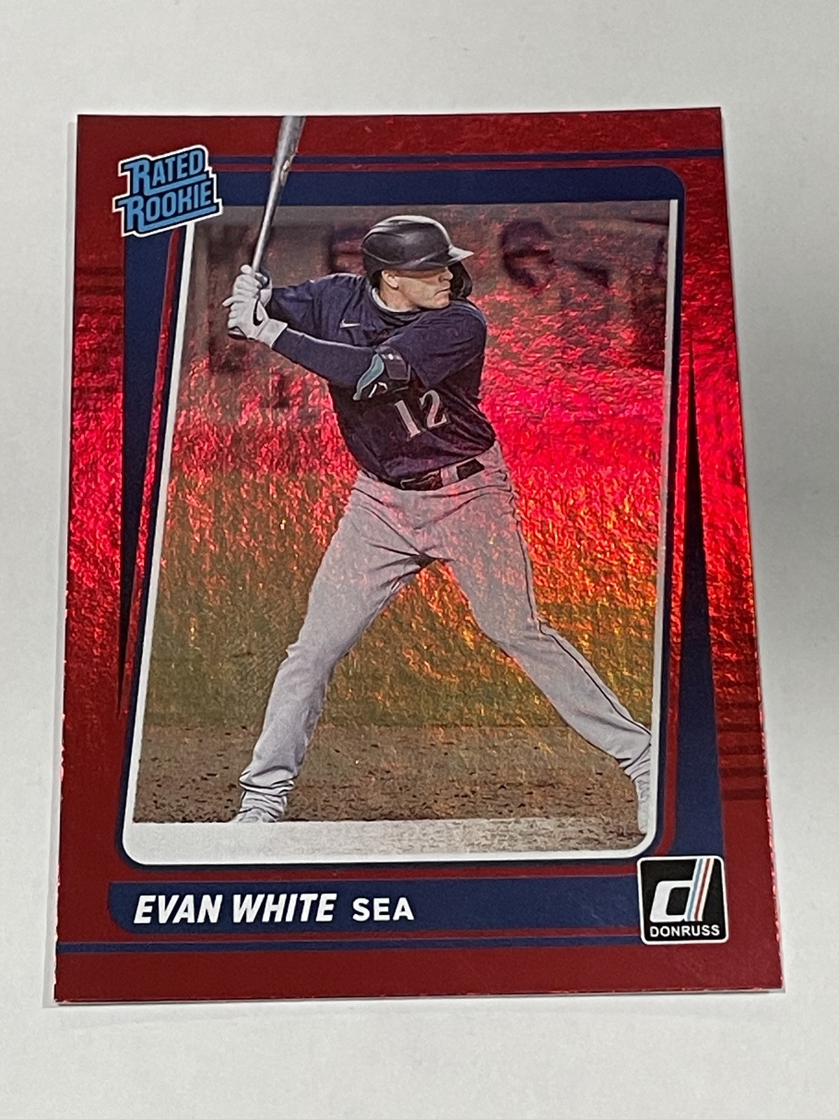 2021 Donruss Baseball Holo Red #60 – Evan White RC – Seattle Mariners