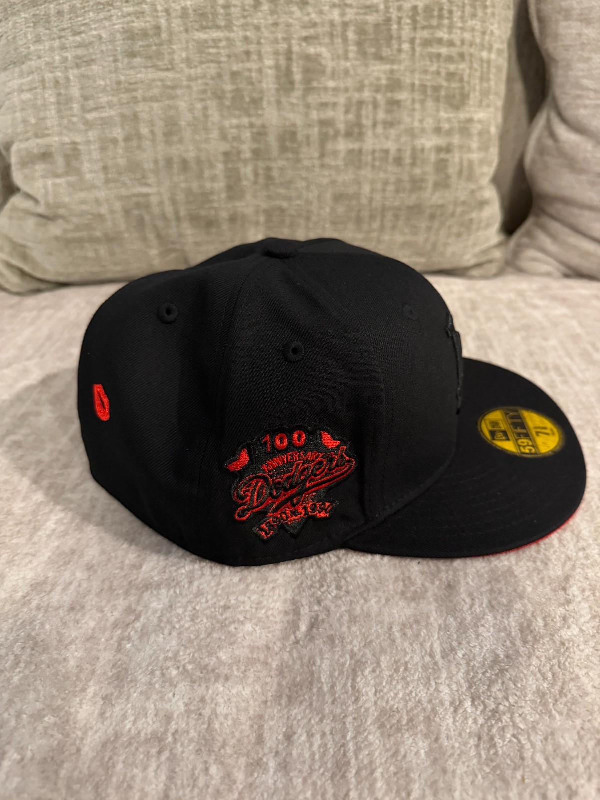 New Era 59FIFTY LA Dodgers Black Fitted Hat Red Lips Side Patch MLB Cap