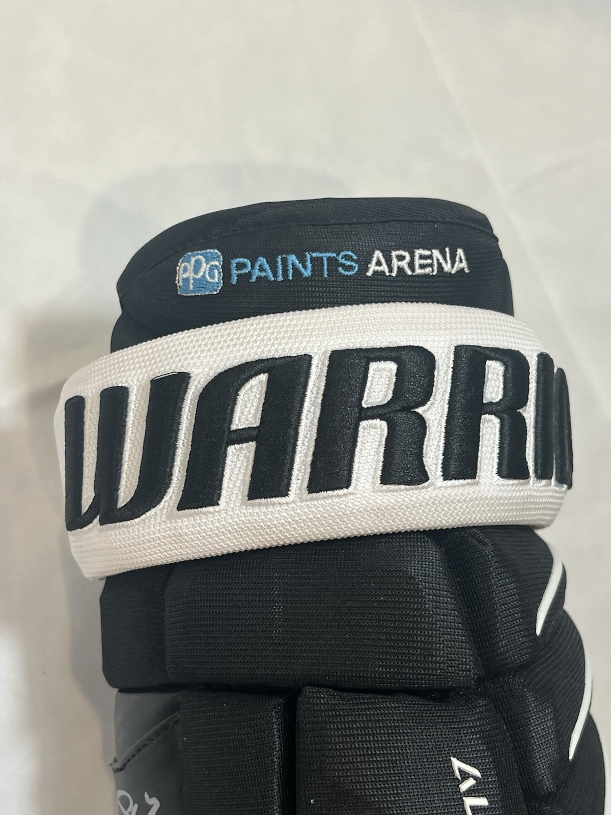Evgeni Malkin Pittsburgh Penguins Autographed Warrior Model Glove w/ PSA COA