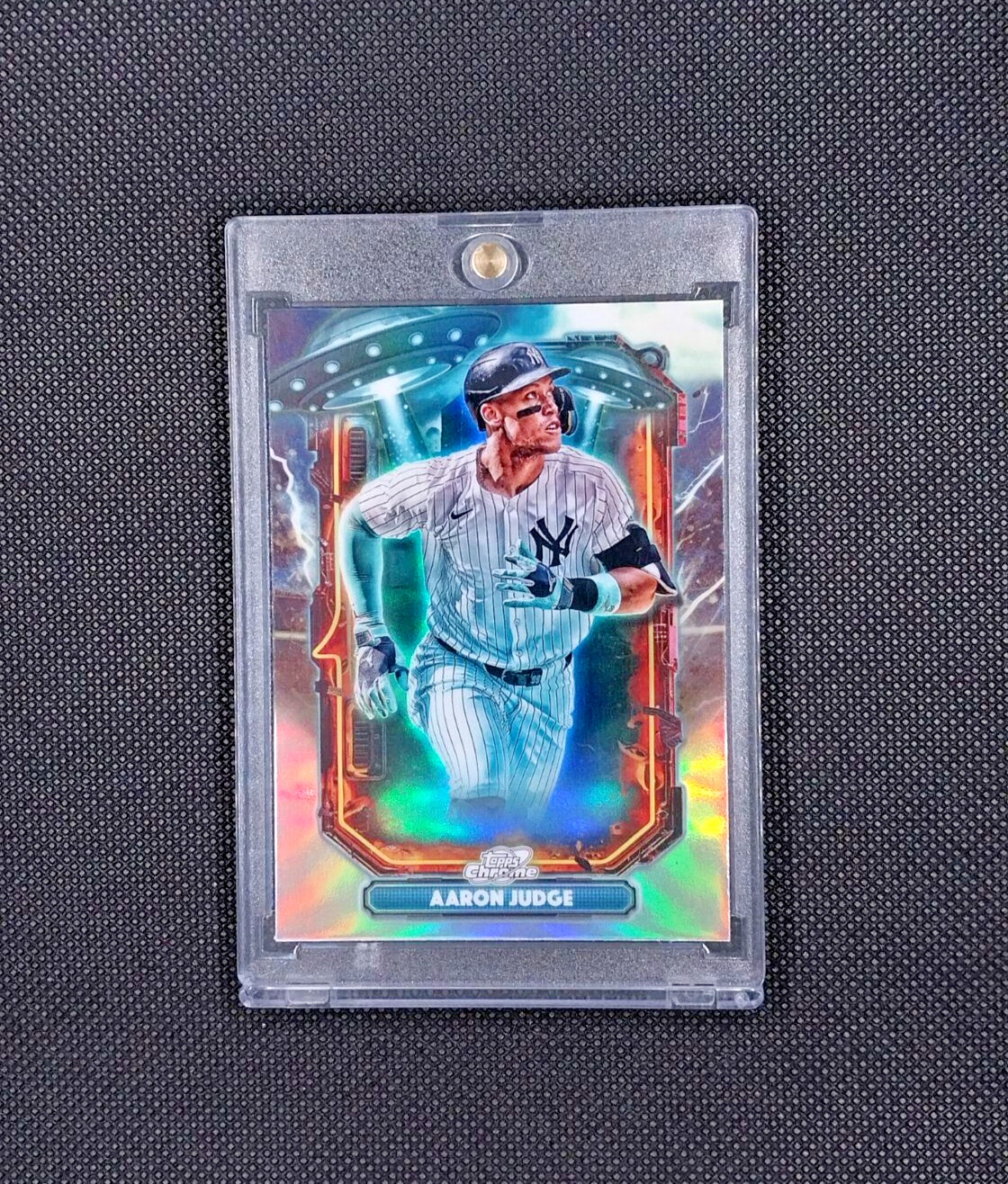 RARE AARON JUDGE COOL RAINBOW SPACE HOLO REFRACTOR INVESTMENT CARD YANKEES MVP