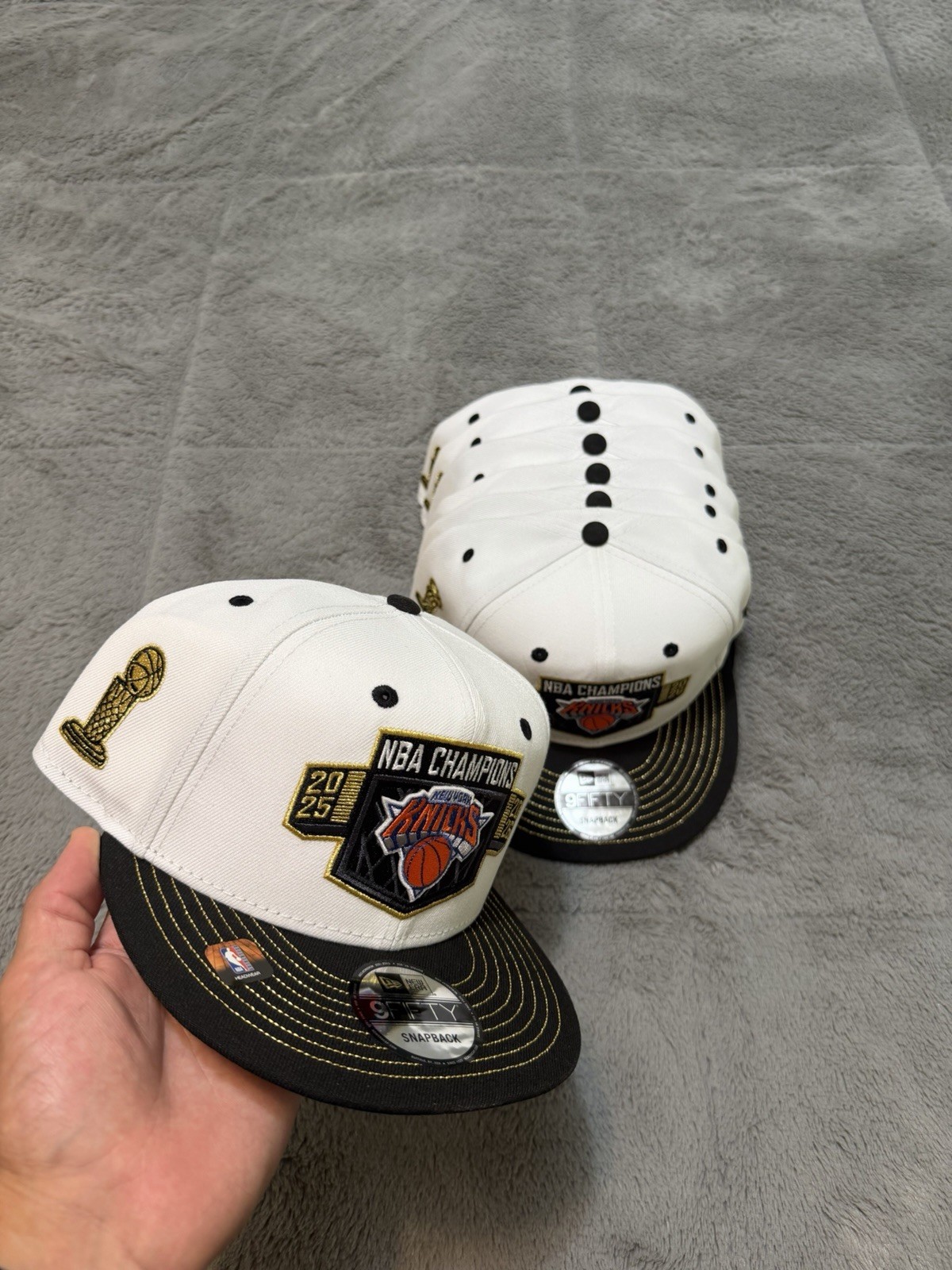 New York Knicks New Era NBA 2026 Champions 9FIFTY Locker Room Snapback Hat ✅✅