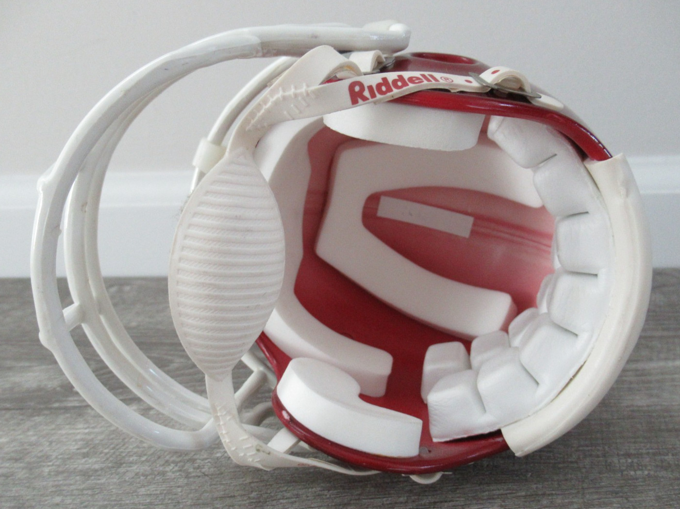 Indiana Hoosiers Riddell Mini Football Helmet NCAA College QB Facemask 3 5/8 Red