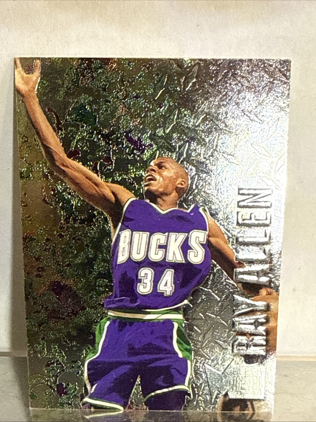 1996-97 Fleer Metal – Ray Allen #186 (RC)