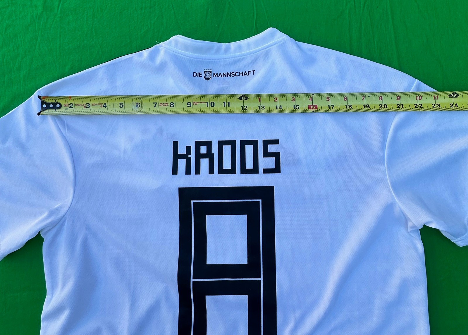 Adidas FIFA World Champions 2014 Germany Toni Kross #8 Jersey Size XL.