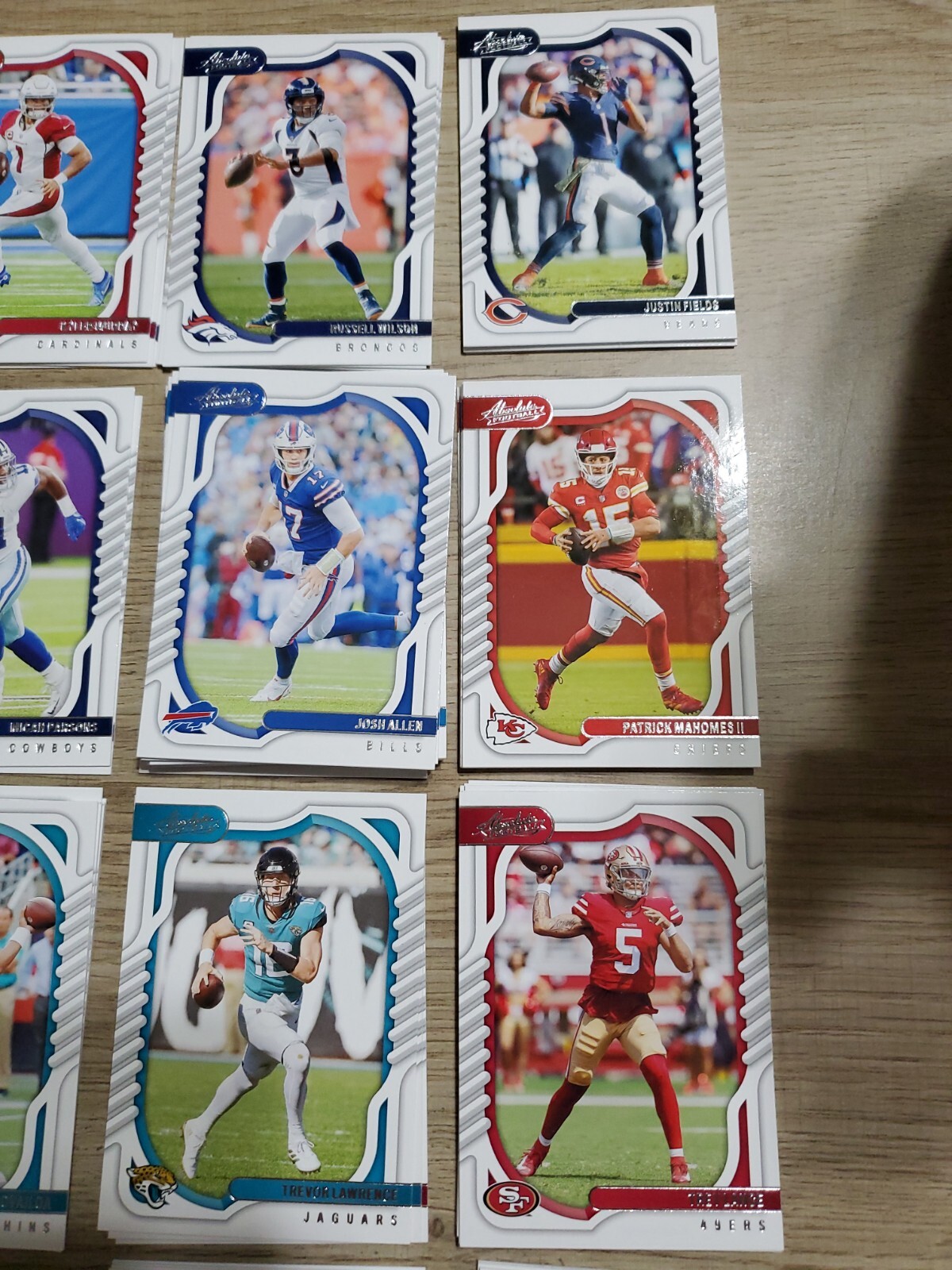 2022 Absolute Football Complete Set Rookies and Vets #1-200