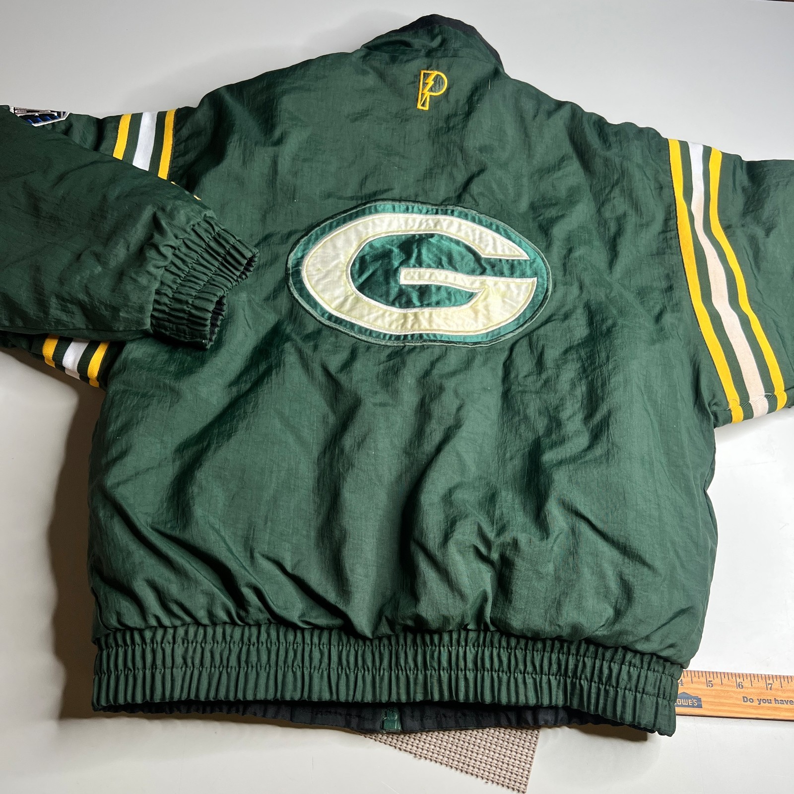 Vintage Green Bay Packers Reversible NFL Pro Player Puffer Jacket Size P/S / M