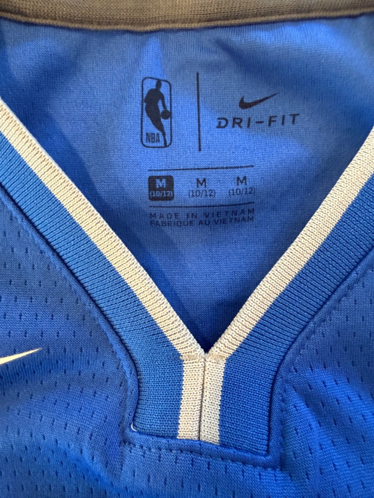 Nike Dallas Mavericks Luka Doncic #77 NBA Basketball Jersey Blue Size M Youth