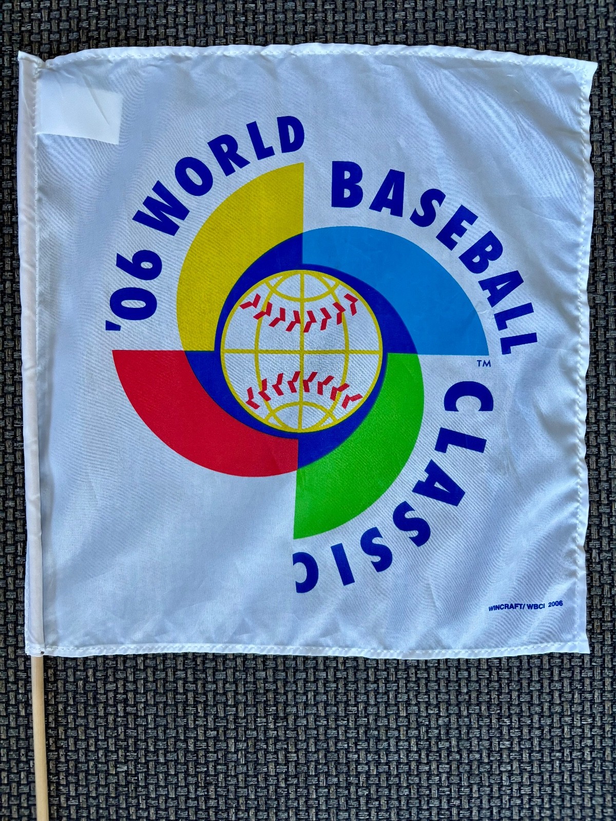 *RARE* NEW 2006 WORLD BASEBALL CLASSIC WBC Official Event FLAG w/ Wooden Handle