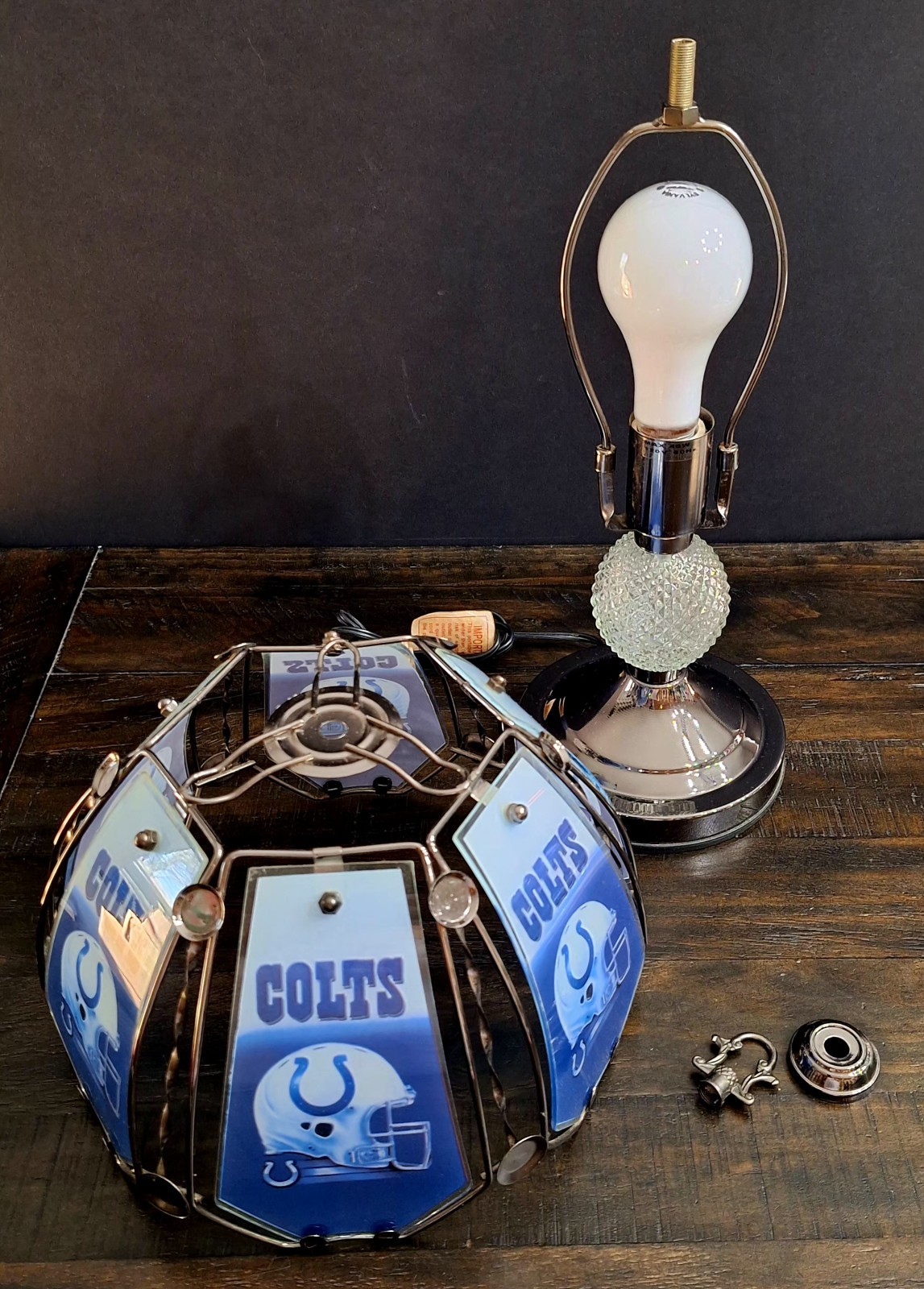 16″ NFL INDIANAPOLIS COLTS TOUCH LAMP Glass/metal Panels – Man Cave/Bar/Football