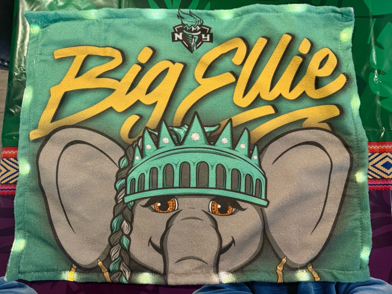 WNBA New York Liberty Big Ellie Light Up Towel And Birthday Hat