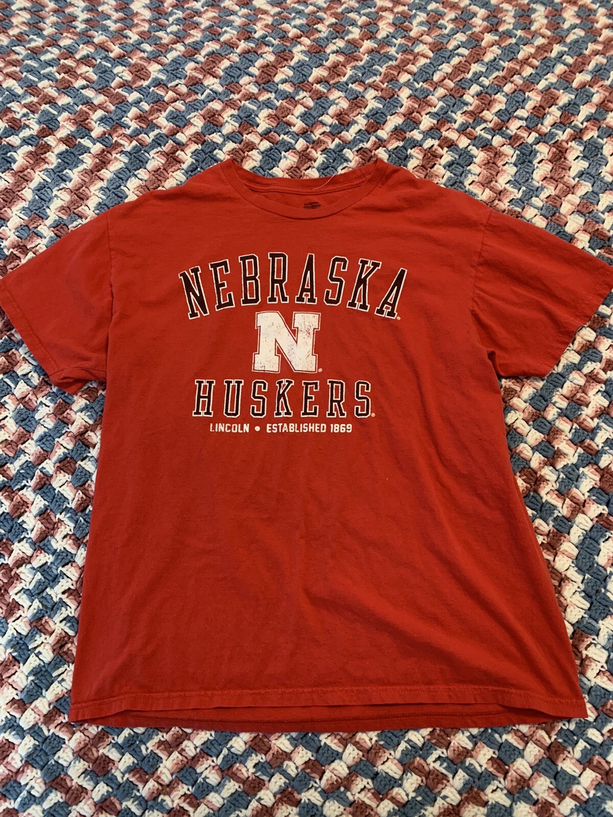 Nebraska Cornhuskers Tee Shirt Men’s Size Large Red Short Sleeve