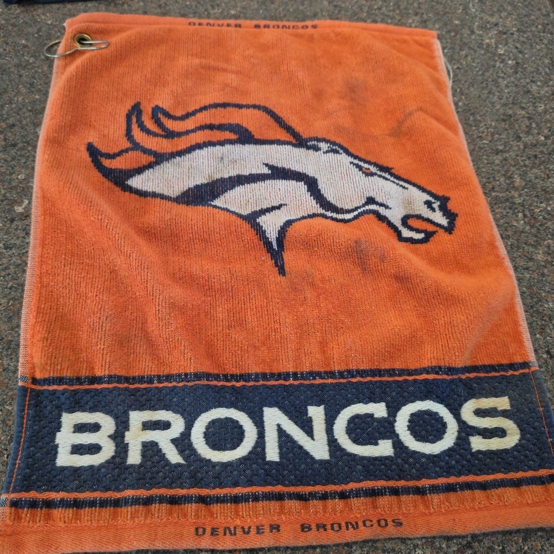 Denver Broncos Lot 5 Pcs Sz Xl+ Jersey Hoodie LS Shirt Golf Towel Windbreaker