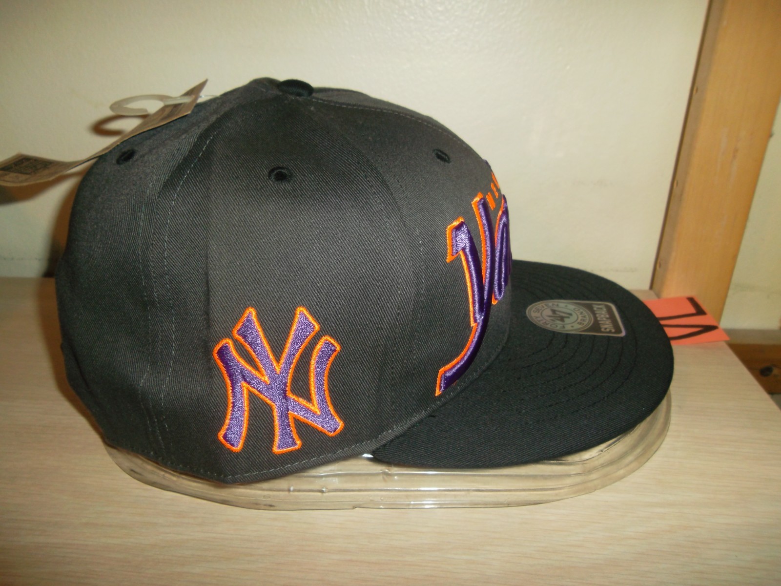 NEW YORK YANKEES BASEBALL HAT ’47 BRAND SNAPBACK/GRAY-BLACK-PURPLE/RETROSCRIPT