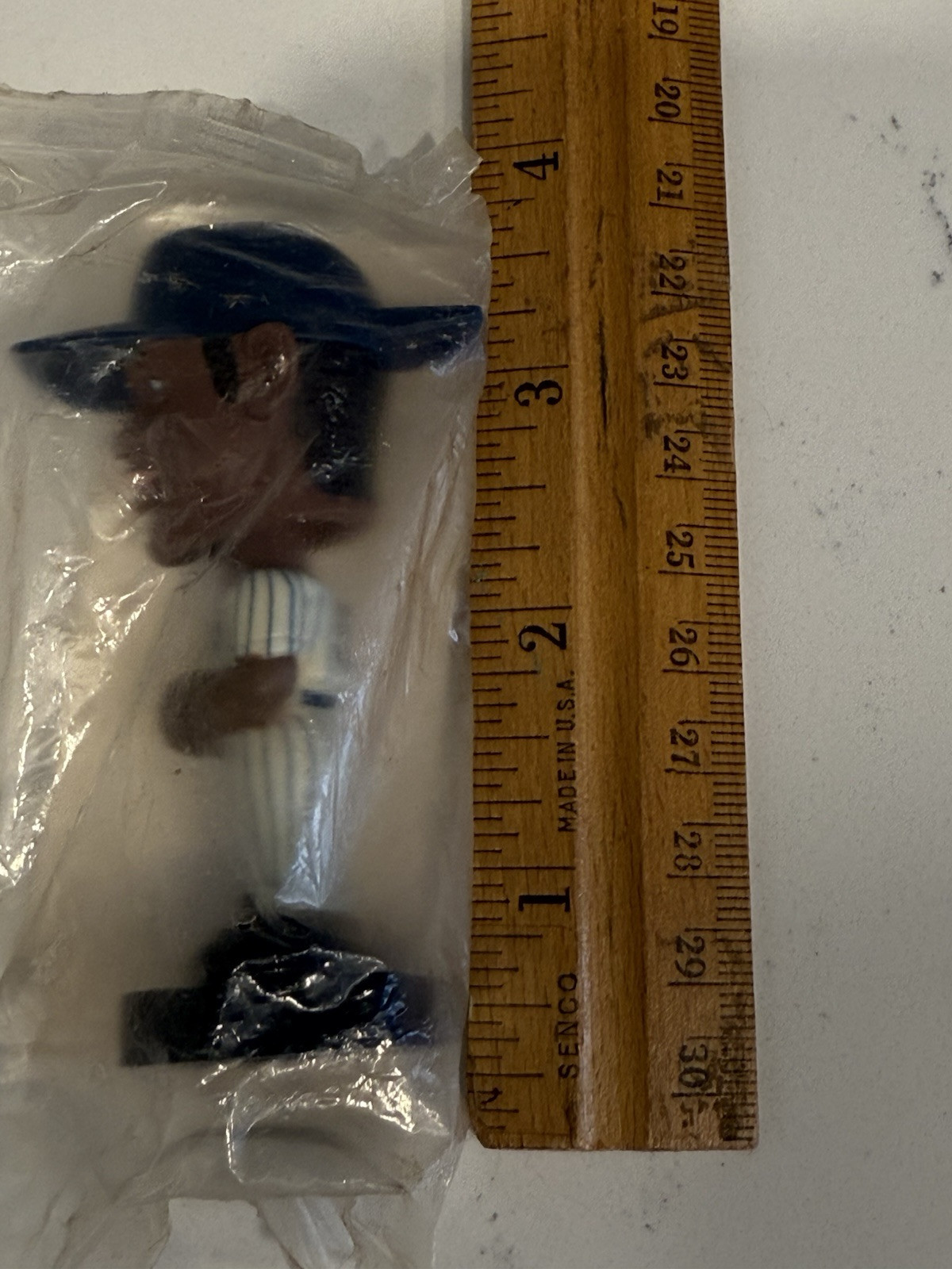 Bernie Williams * NY Yankees Mini 3” Bobblehead -Post Cereal 2002 Sealed #51